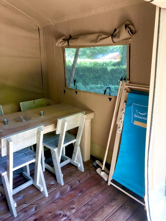 Camping Etang Des Bois Vieilles-Maisons-sur-Joudry Exterior foto