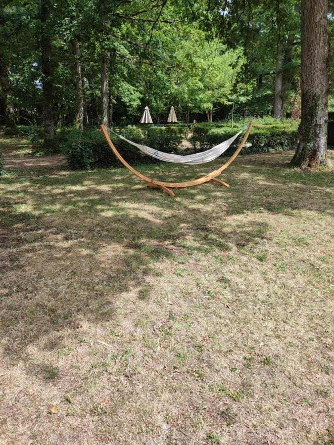 Camping Etang Des Bois Vieilles-Maisons-sur-Joudry Exterior foto