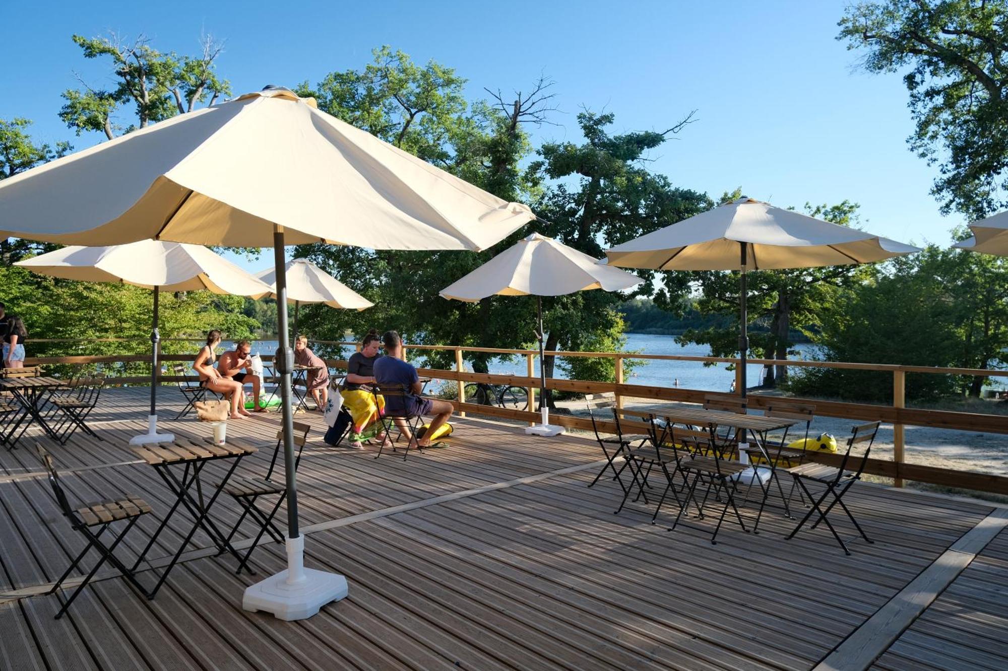 Camping Etang Des Bois Vieilles-Maisons-sur-Joudry Exterior foto