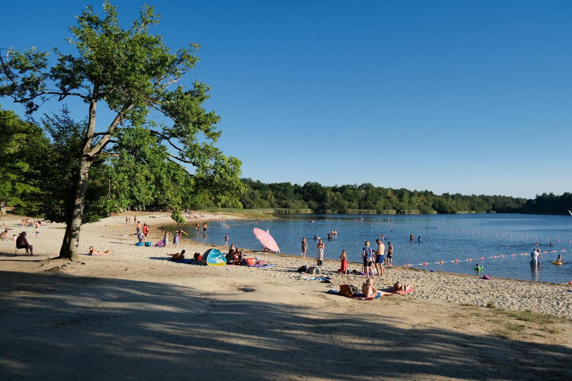 Camping Etang Des Bois Vieilles-Maisons-sur-Joudry Exterior foto