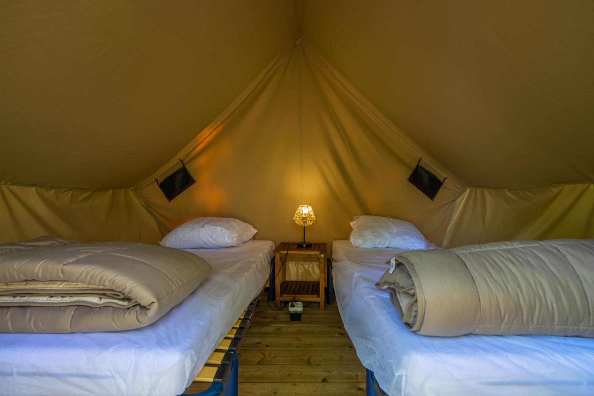 Camping Etang Des Bois Vieilles-Maisons-sur-Joudry Exterior foto